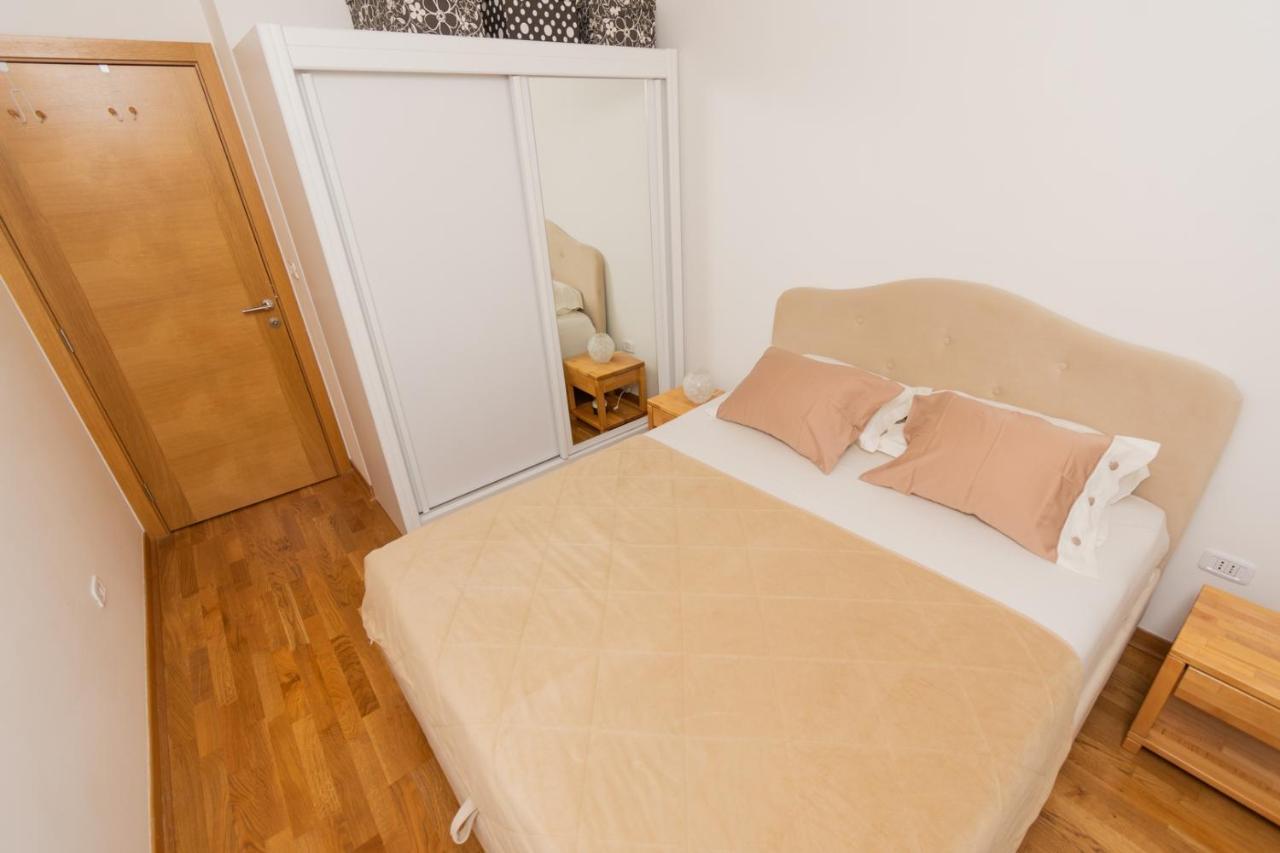 Lux City Apartment With Parking Podgorica Eksteriør billede