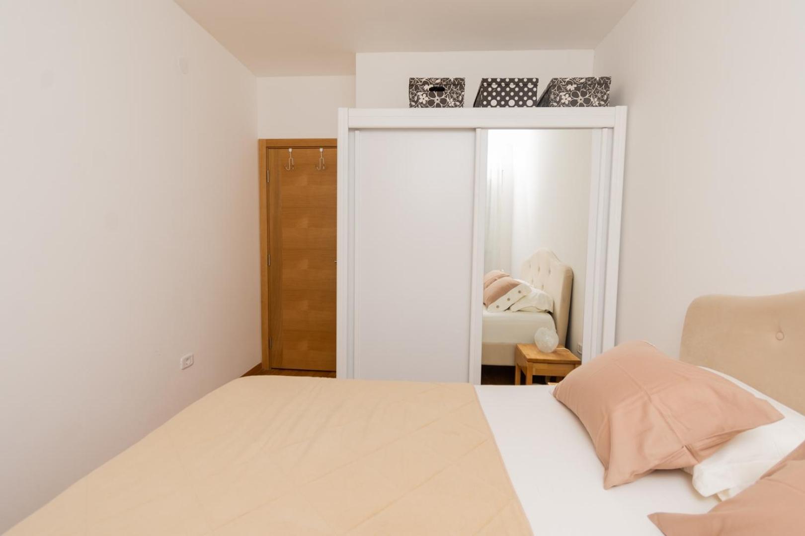 Lux City Apartment With Parking Podgorica Eksteriør billede